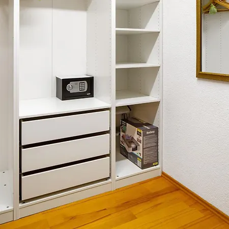 Steeg Apartment