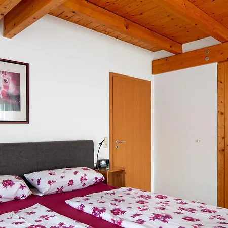 Steeg 아파트 March