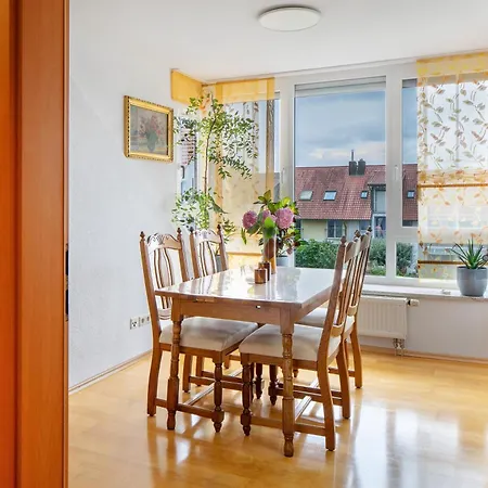 Steeg 아파트 March