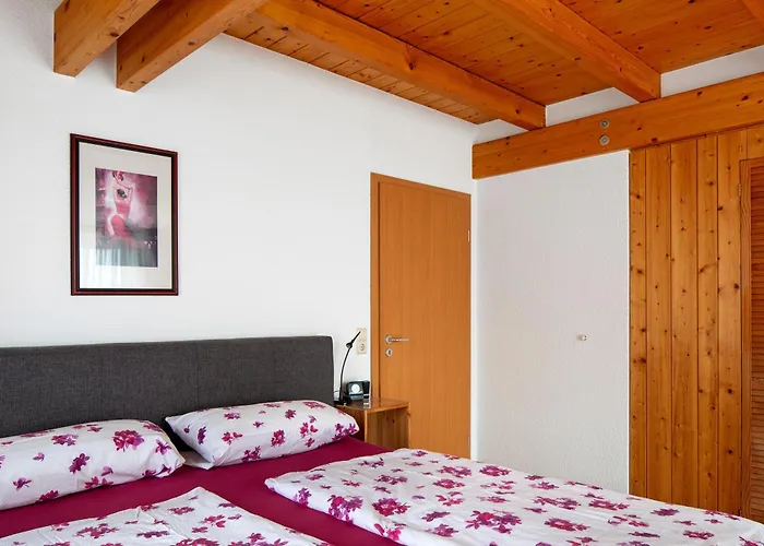 Steeg Apartment March